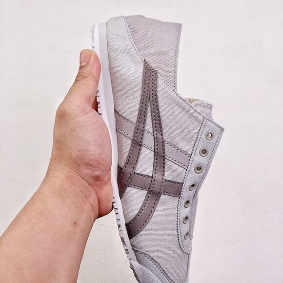 Onitsuka Tiger Mexico 66 Light Grey Canvas Sneakers - Picture 7 of 8